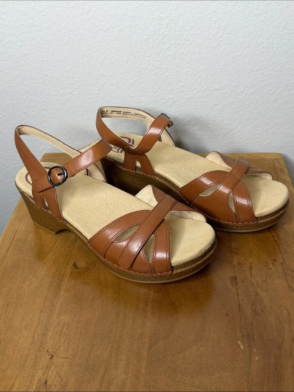 Dansko Season sandals NEW sz 38
